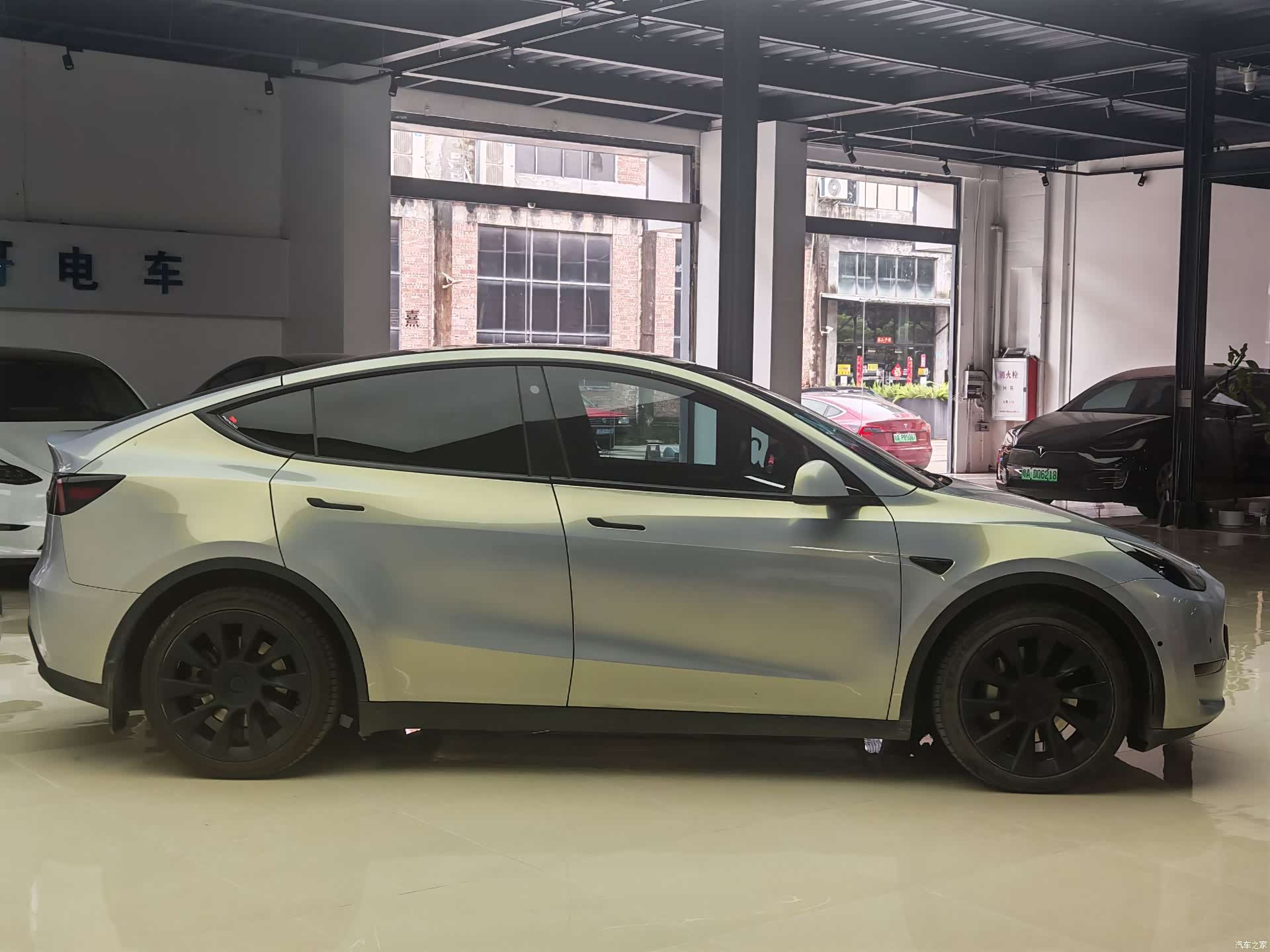 Tesla Model Y, 2022 4