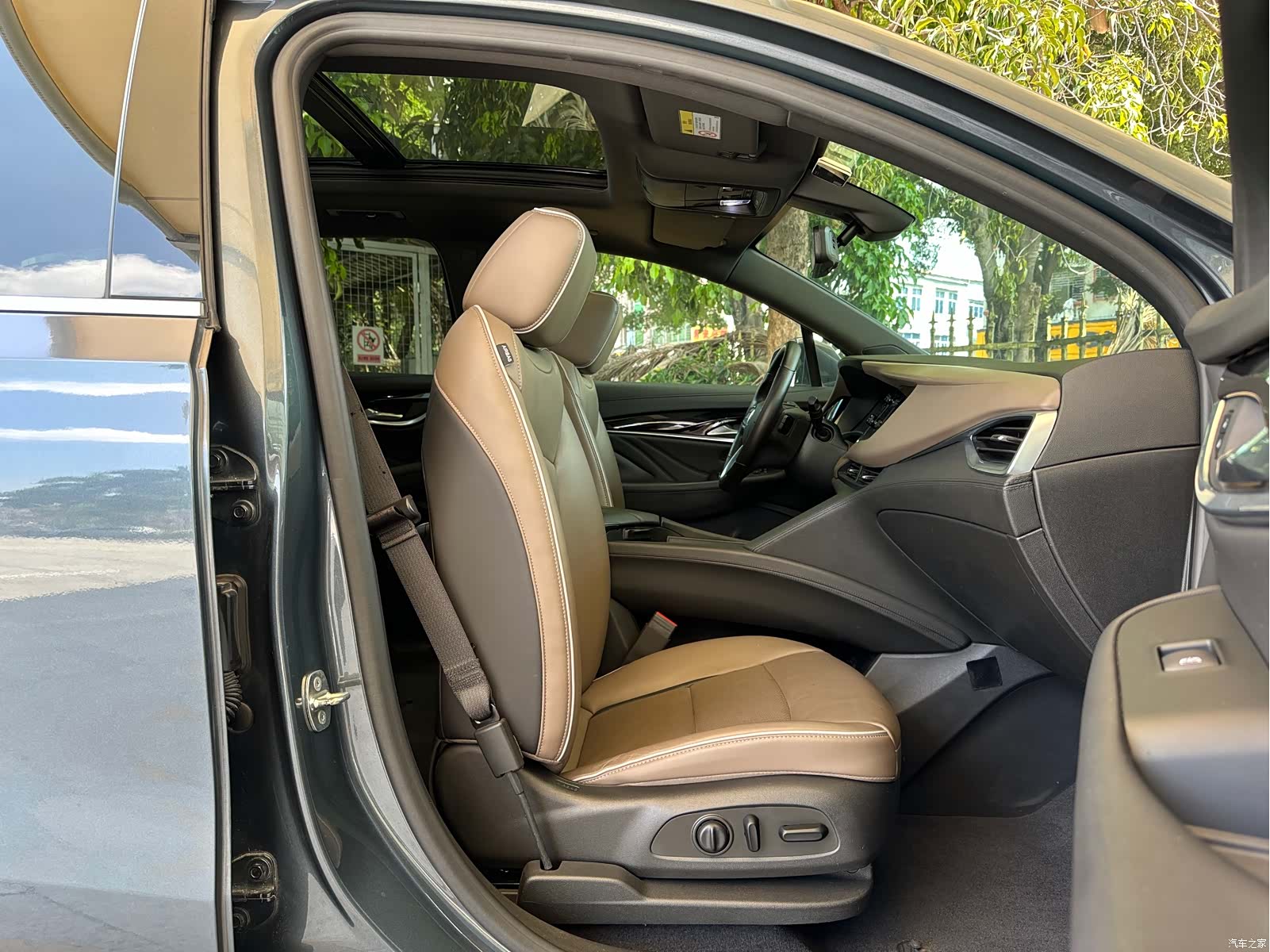Buick Enclave, 2020 13