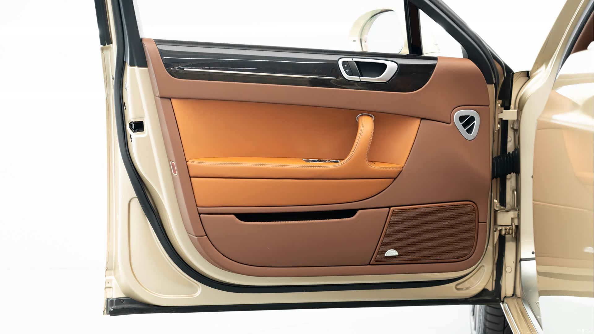 Bentley Flying Spur, 2011 12