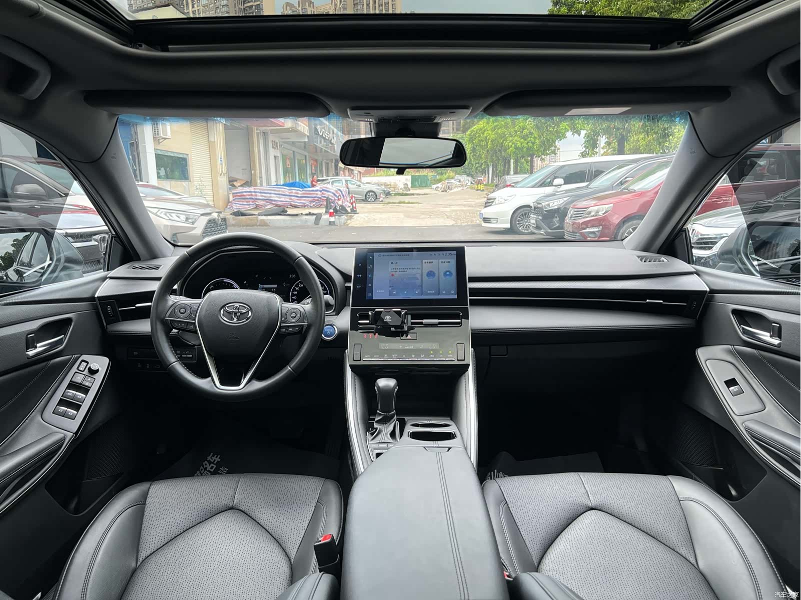 Toyota Avalon, 2024 все фото