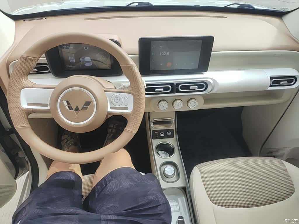 Wuling MINIEV, 2024 10