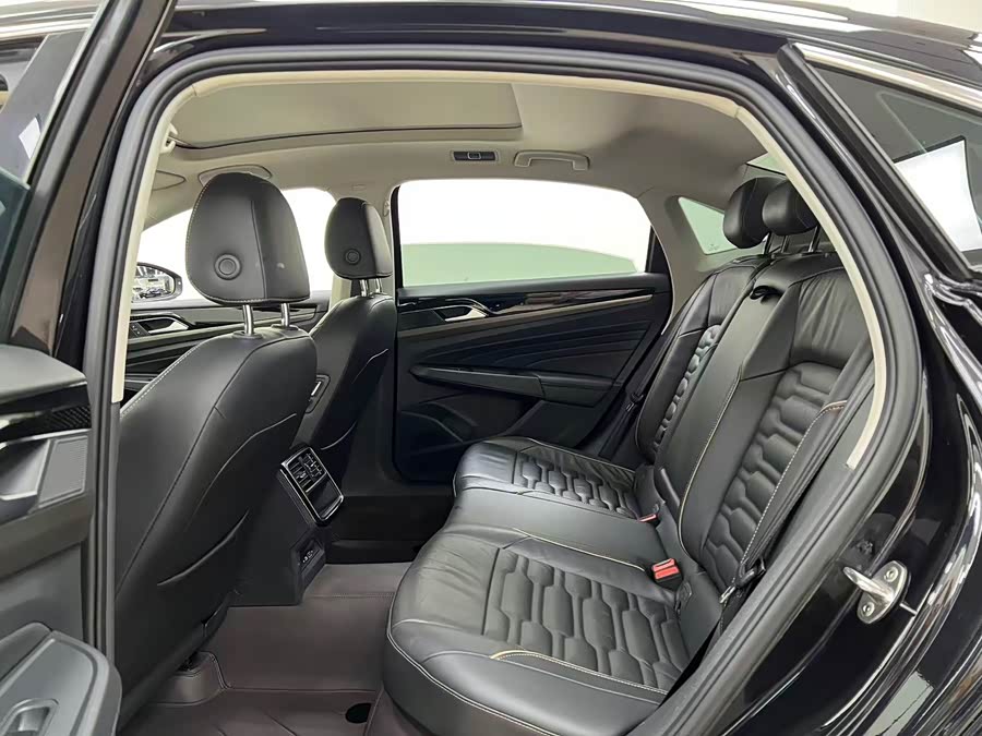 Volkswagen Passat 2021, фото 8