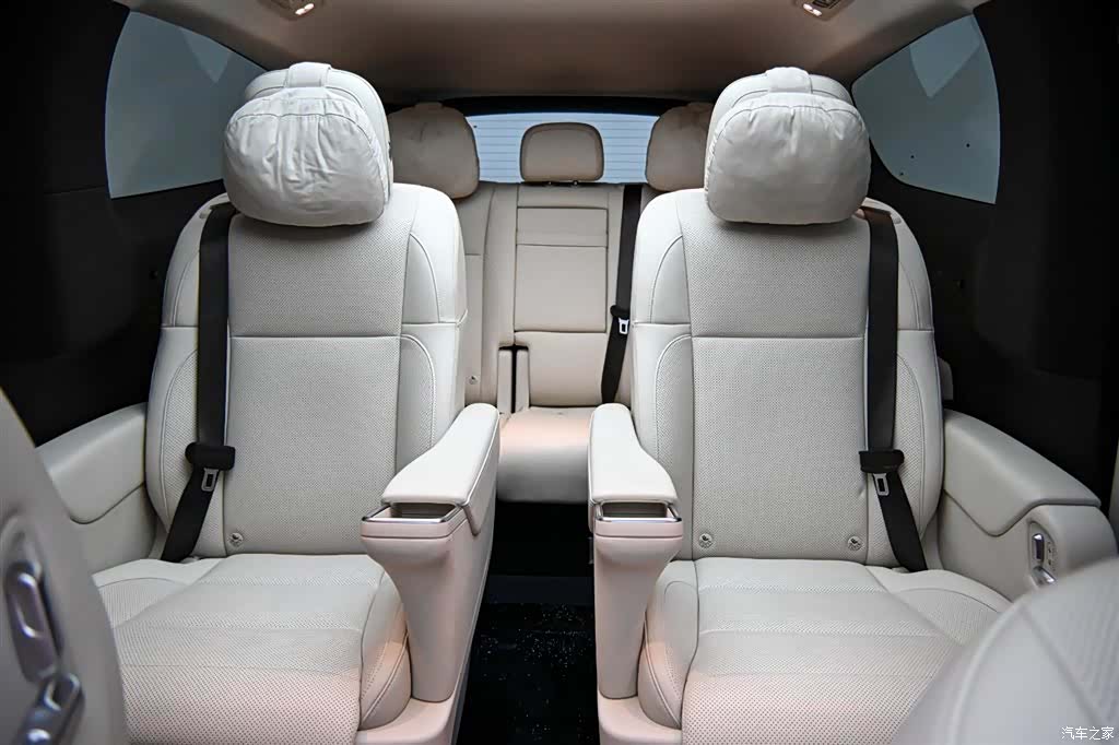 Li Auto MEGA, 2025 15