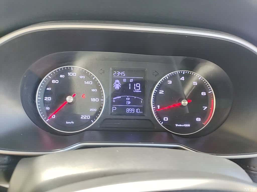 Roewe RX3, 2019 12