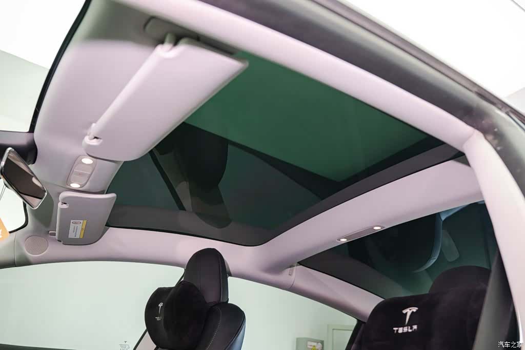 Tesla Model 3, 2023 19