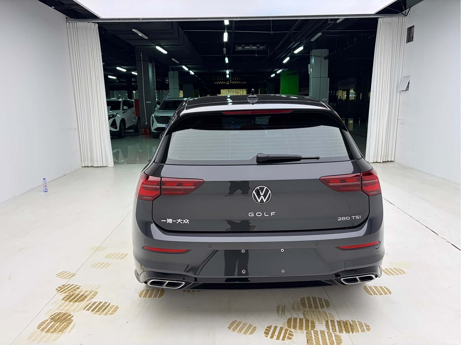 Volkswagen Golf, 2022 все фото