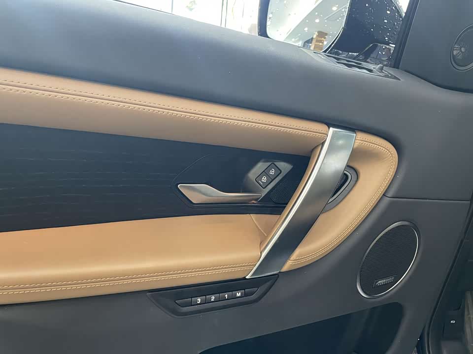 Land Rover Discover sports