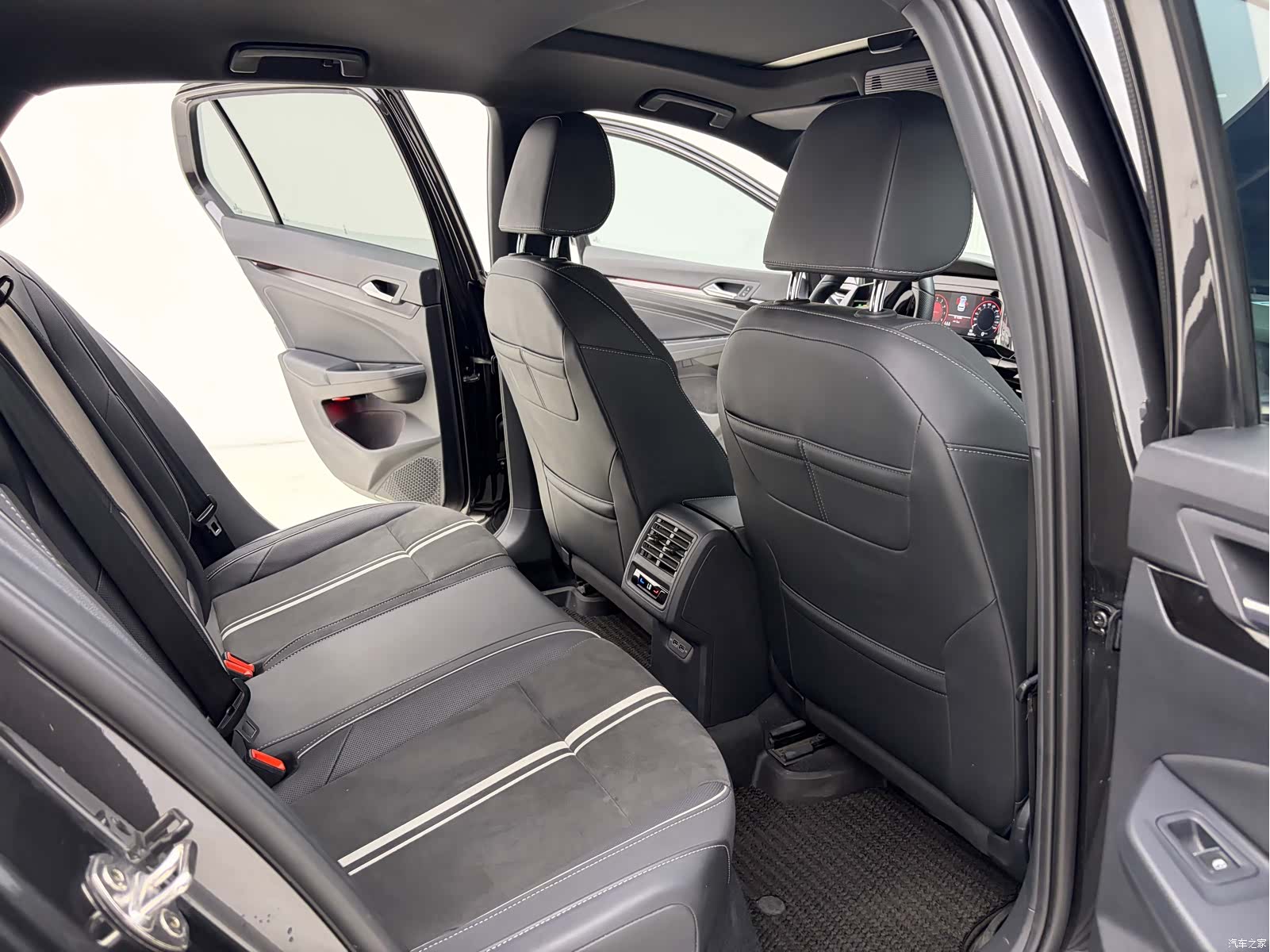 Volkswagen Golf, 2022 14