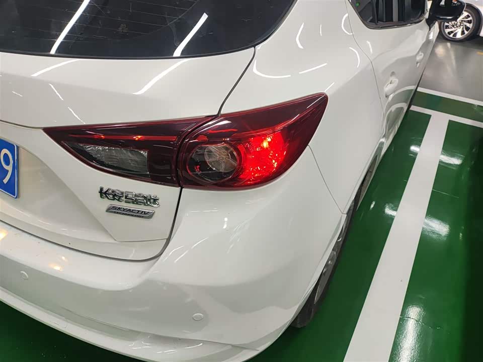 Mazda 3 Angkesaila