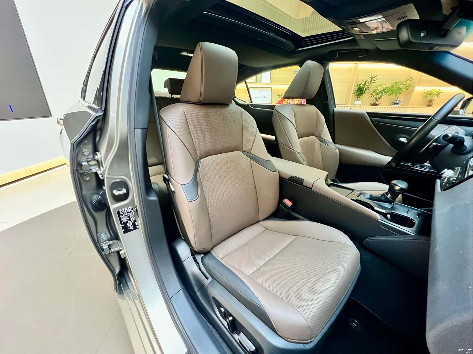 Lexus ES, 2024 19