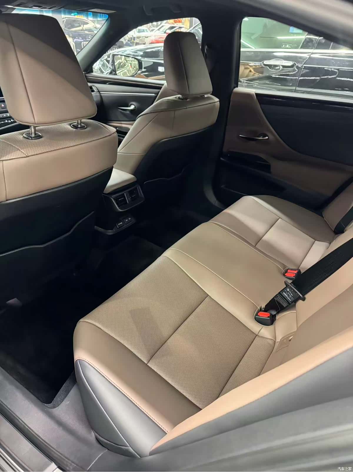 Lexus ES, 2024 15