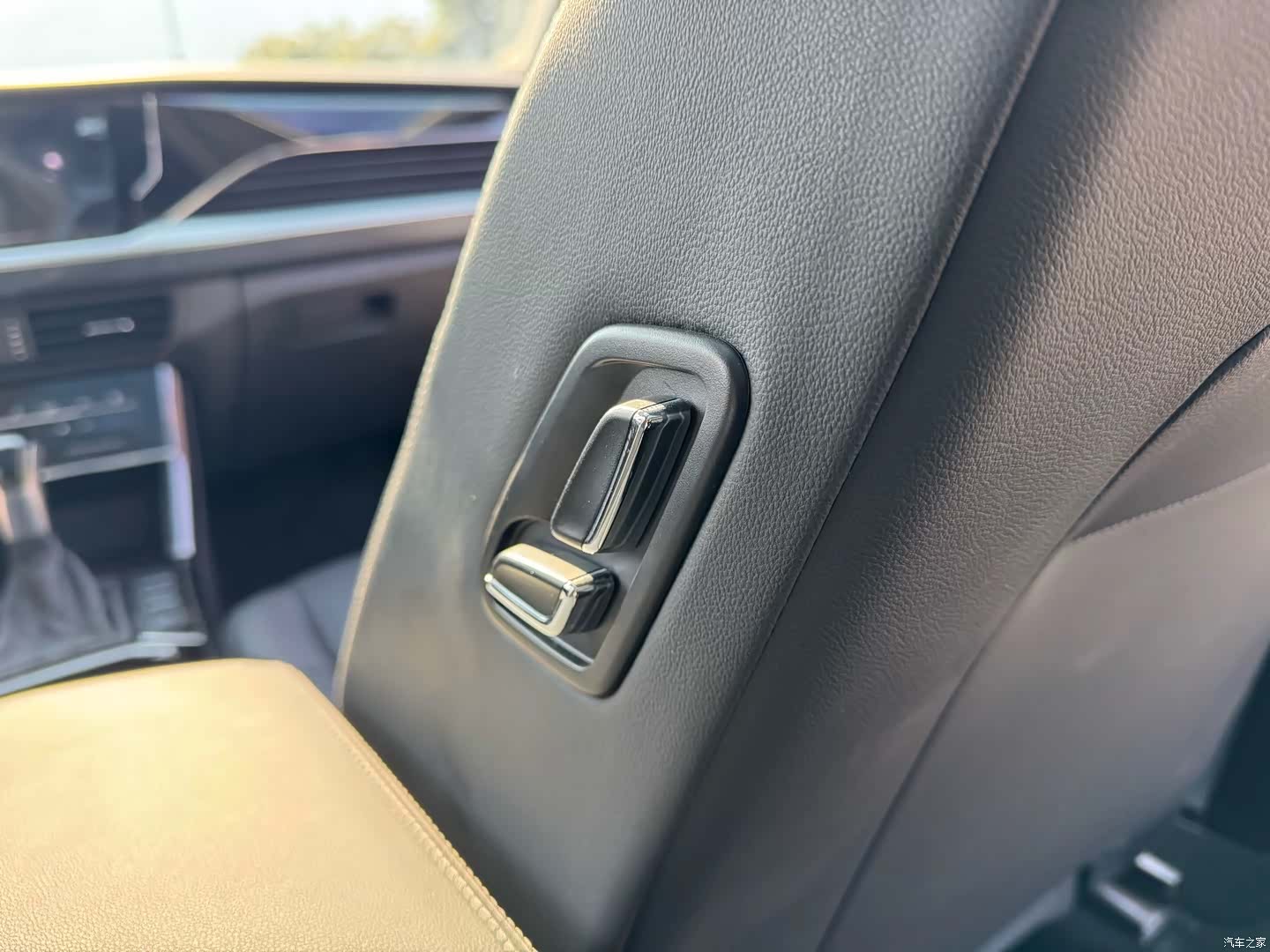 Volkswagen Passat, 2025 19