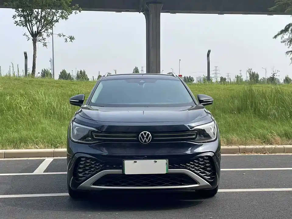Volkswagen ID.6 CROZZ