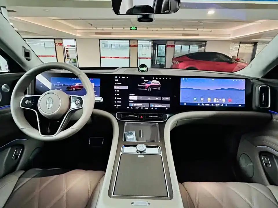 AITO Ask the world M9