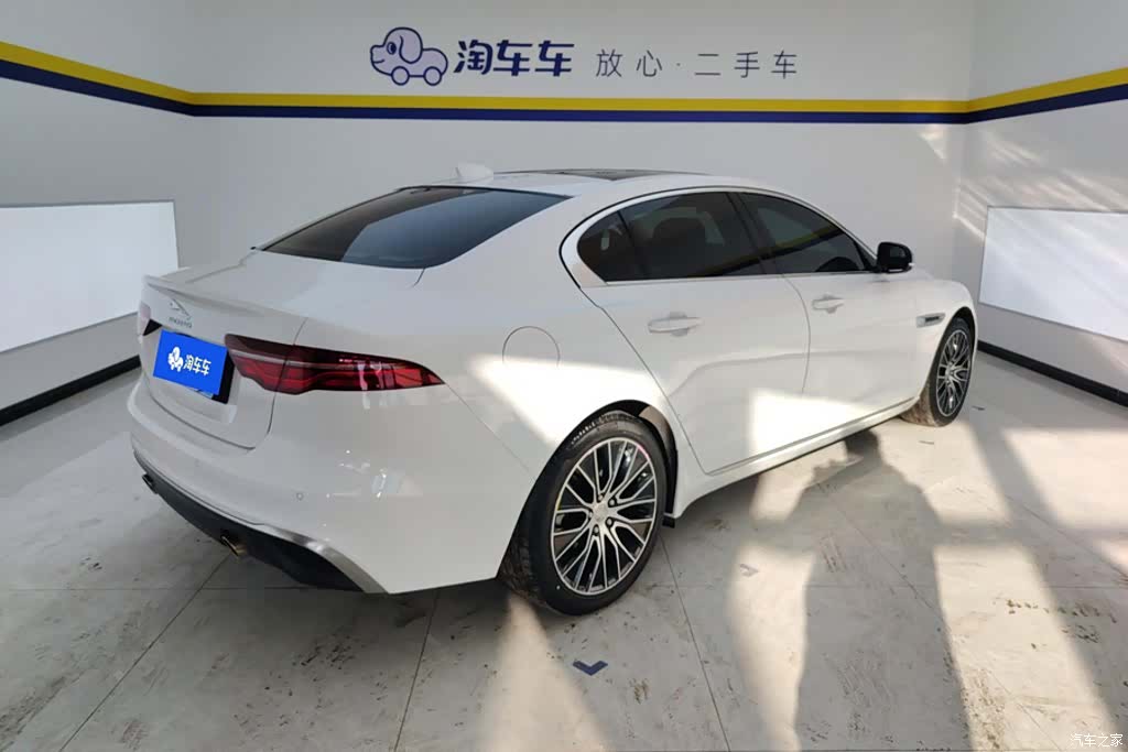 Land Rover XEL, 2022 3
