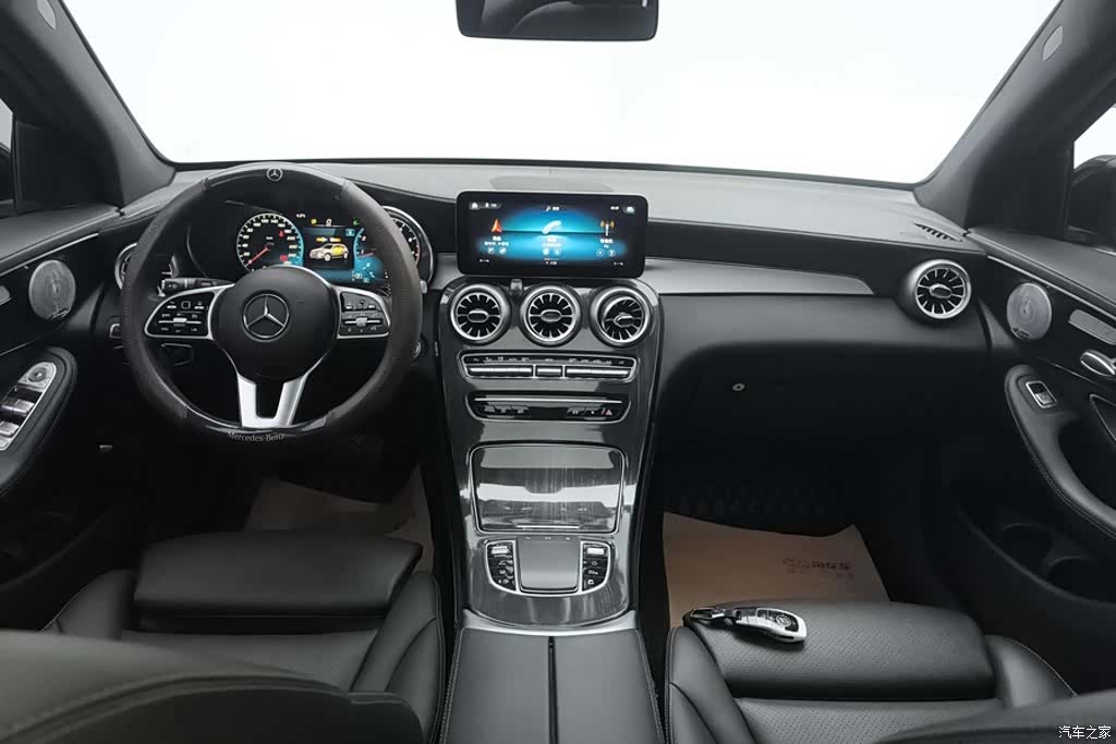 Mercedes-Benz GLC, 2022 12