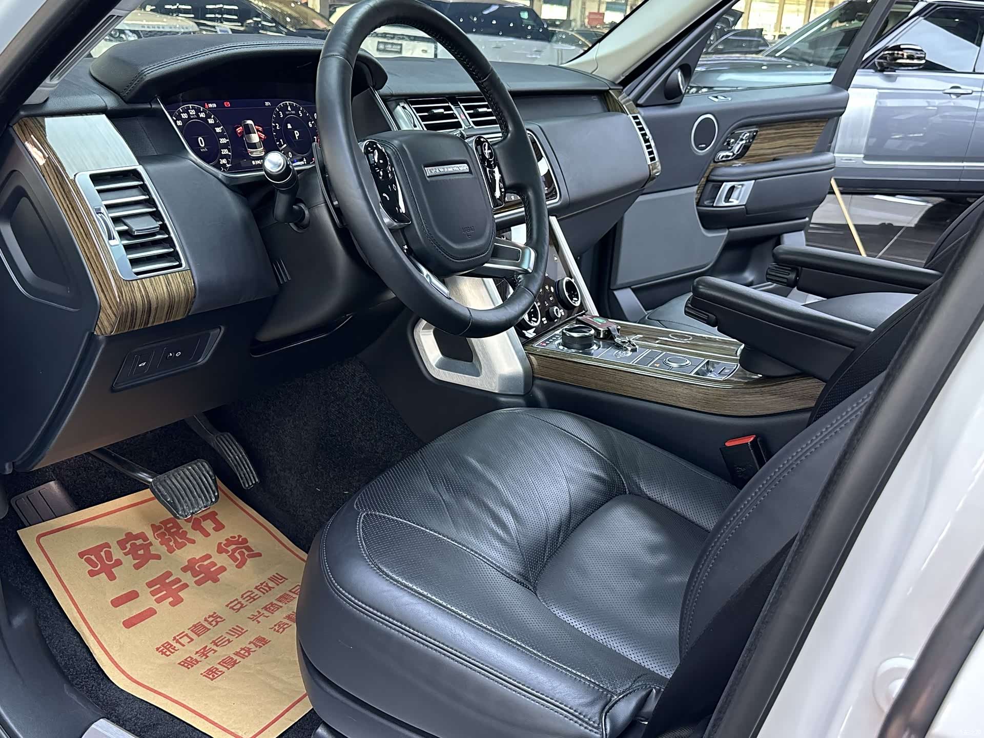 Land Rover Range Rover, 2018 10