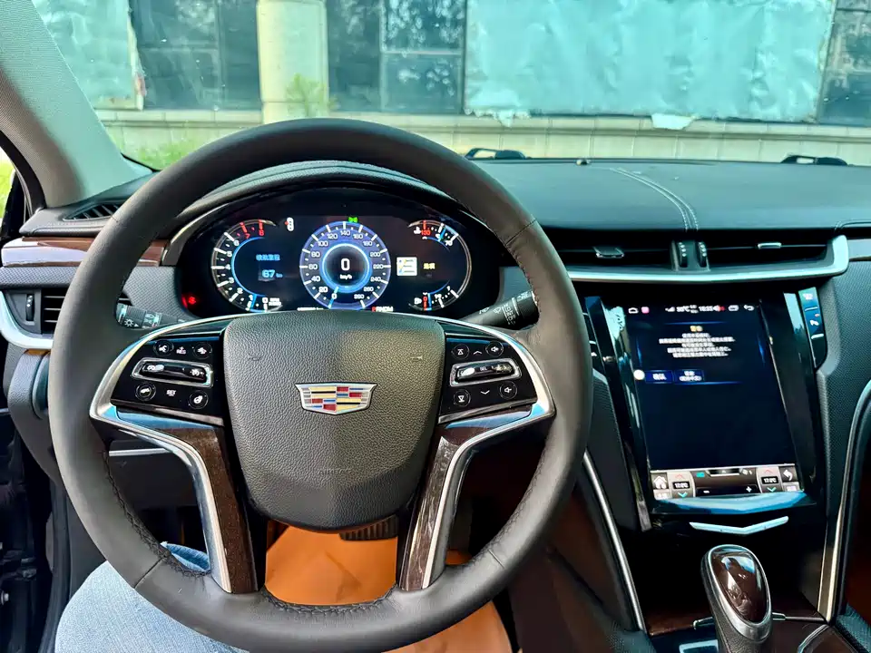 Cadillac XTS