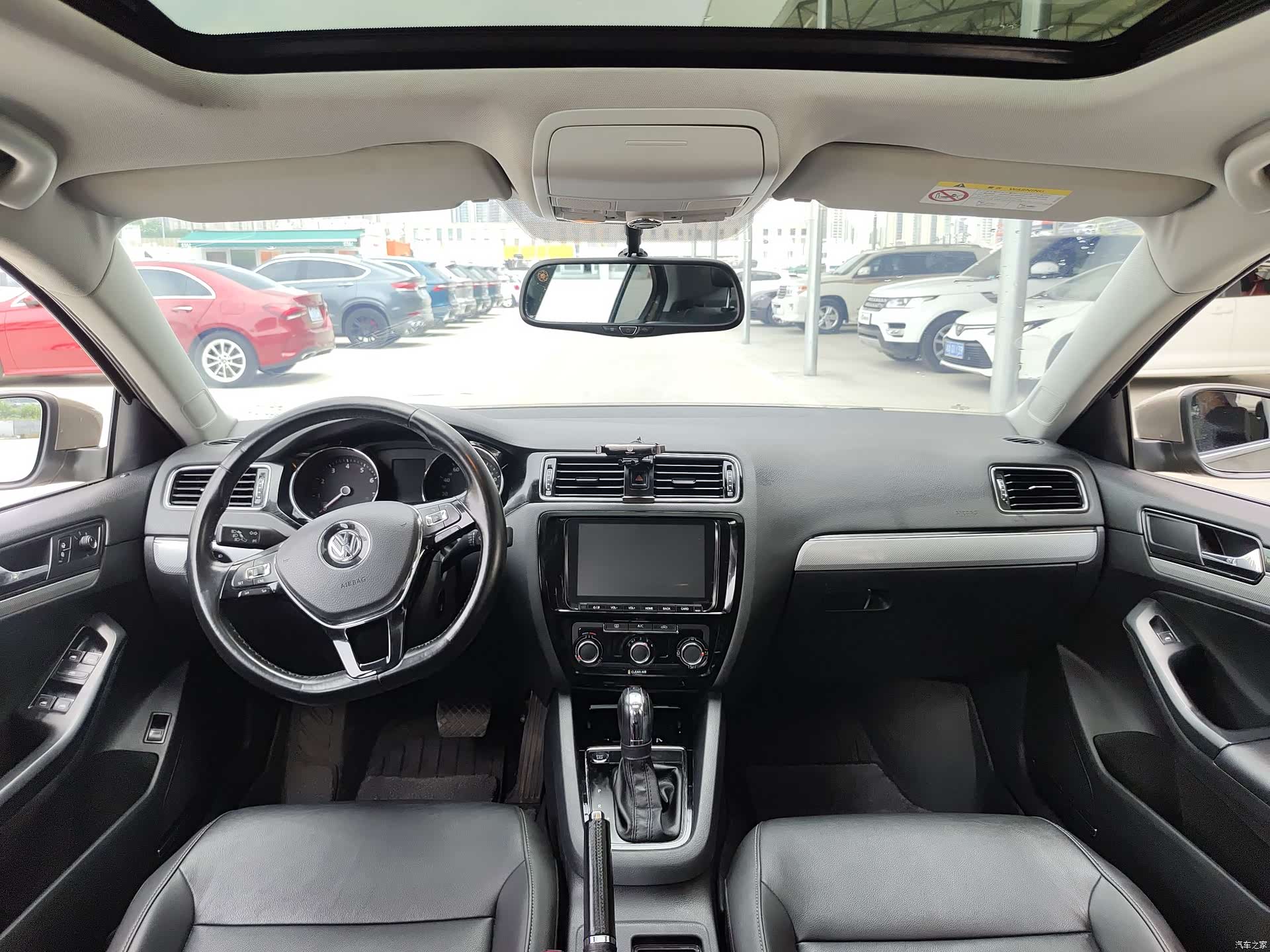 Volkswagen Sagitar, 2016 22