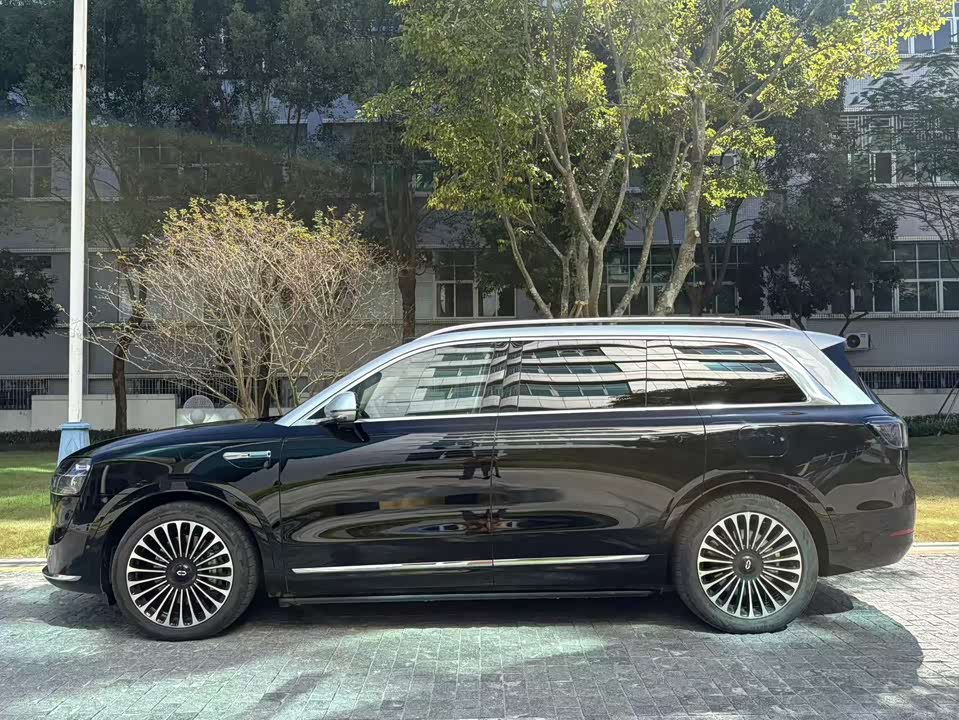 AITO Ask the world M9