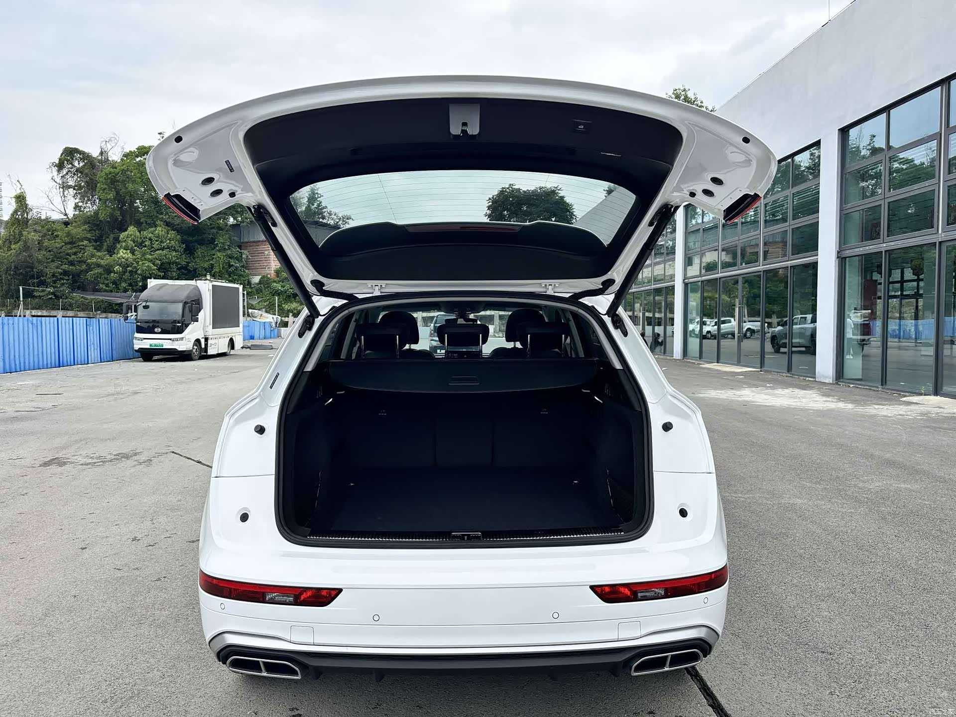 Audi Q5L, 2024 13