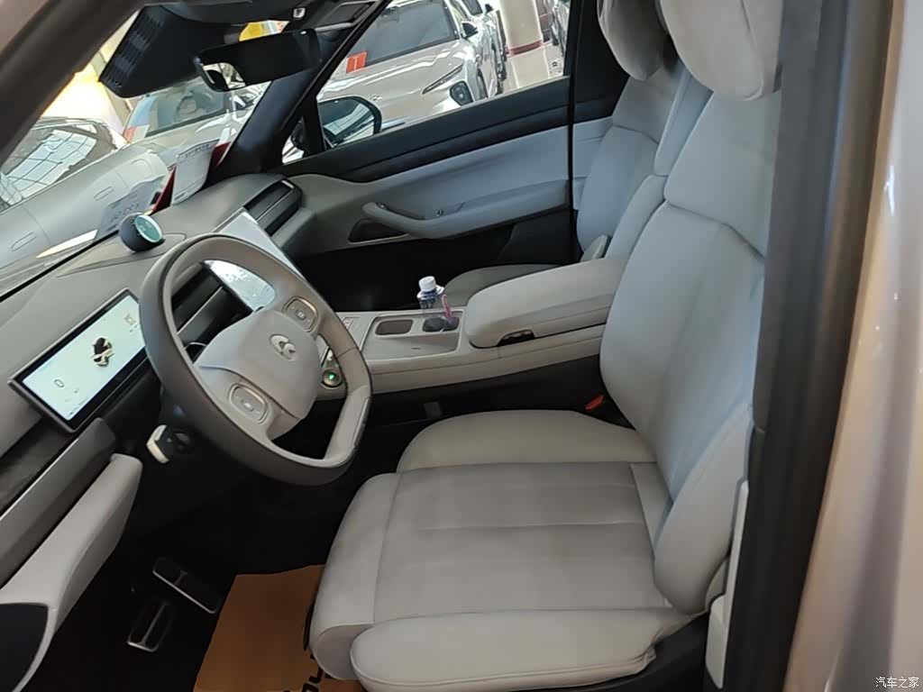 NIO ES8, 2023 15