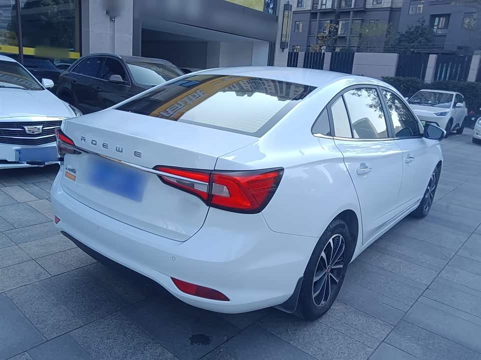 Roewe i5