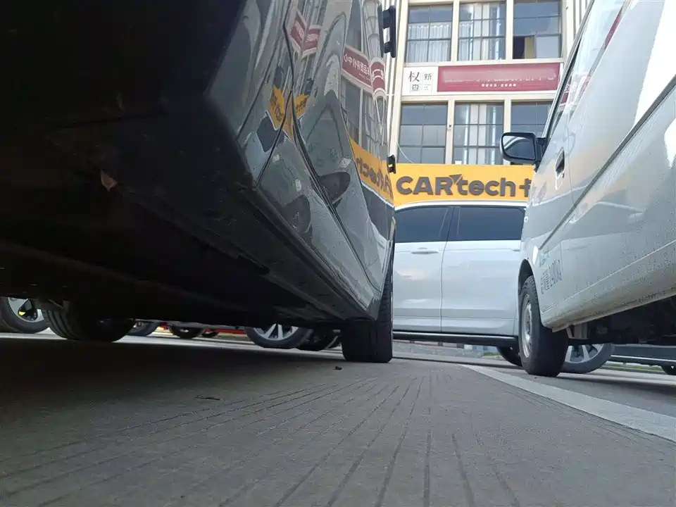 Li Auto Ideal L8