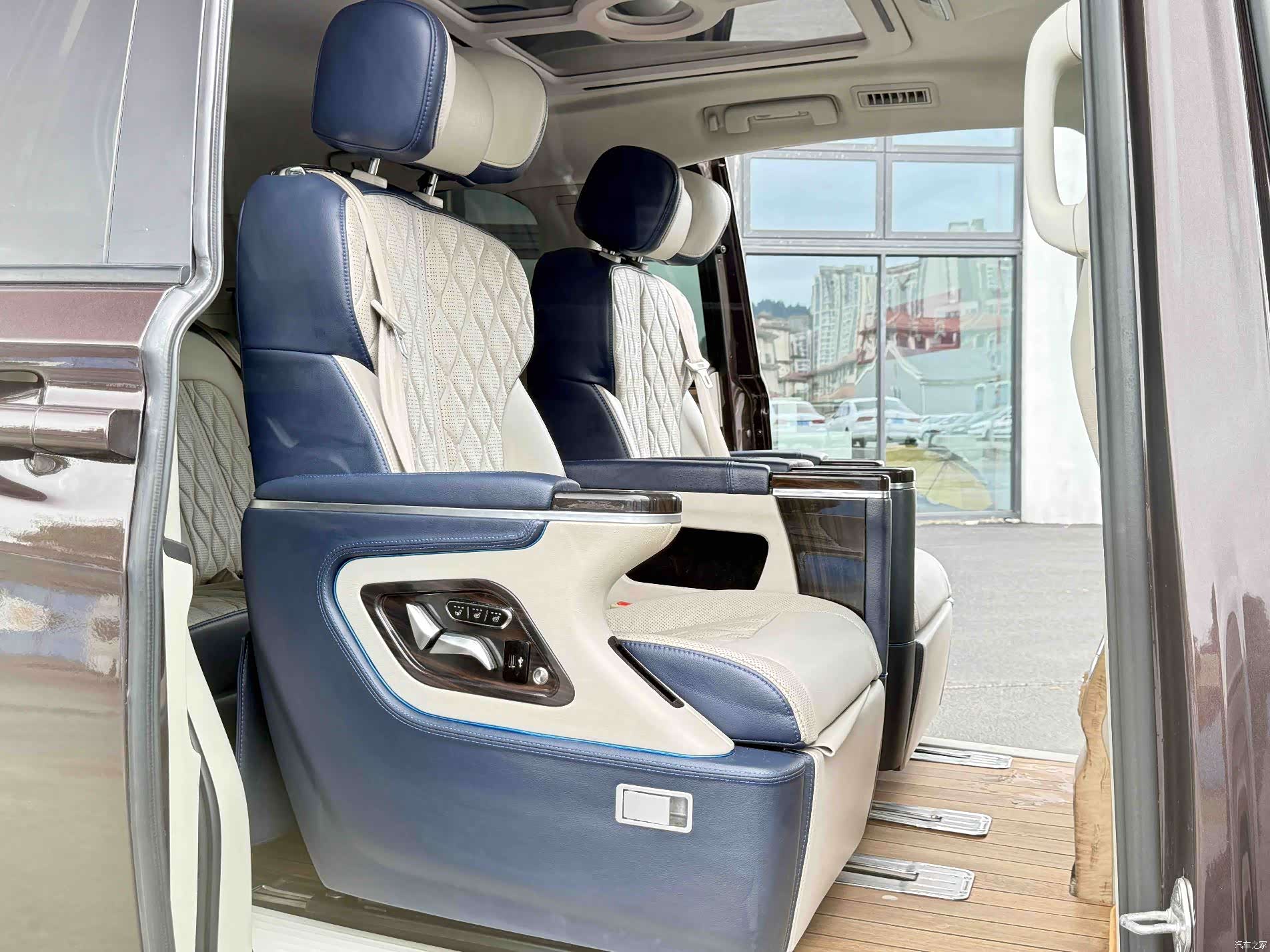 Buick GL8, 2018 10