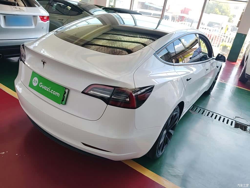 Tesla Model 3, 2021 7
