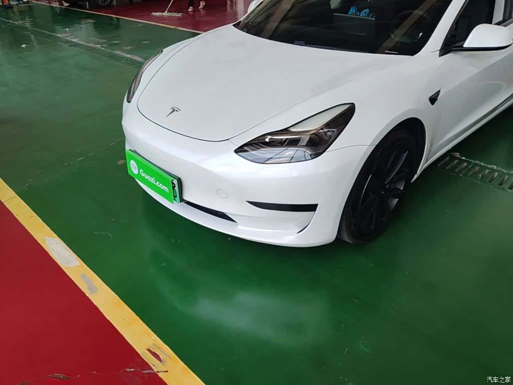 Tesla Model 3, 2021 24