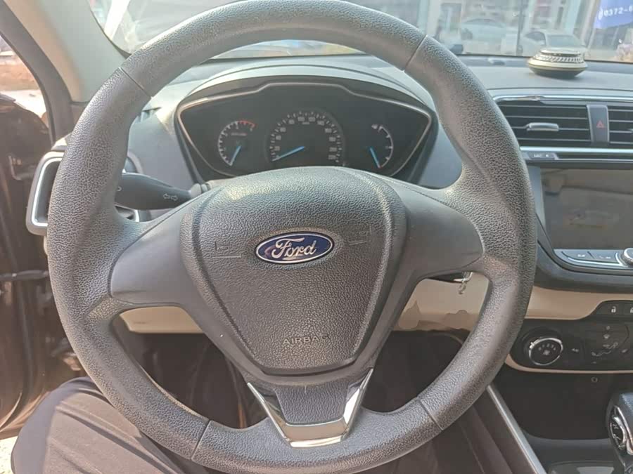 Ford Focus 2017, фото 11
