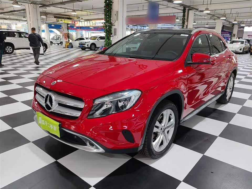 Mercedes-Benz GLA