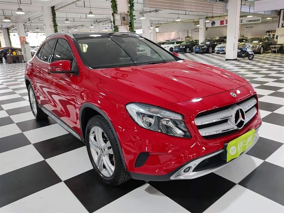 Mercedes-Benz GLA