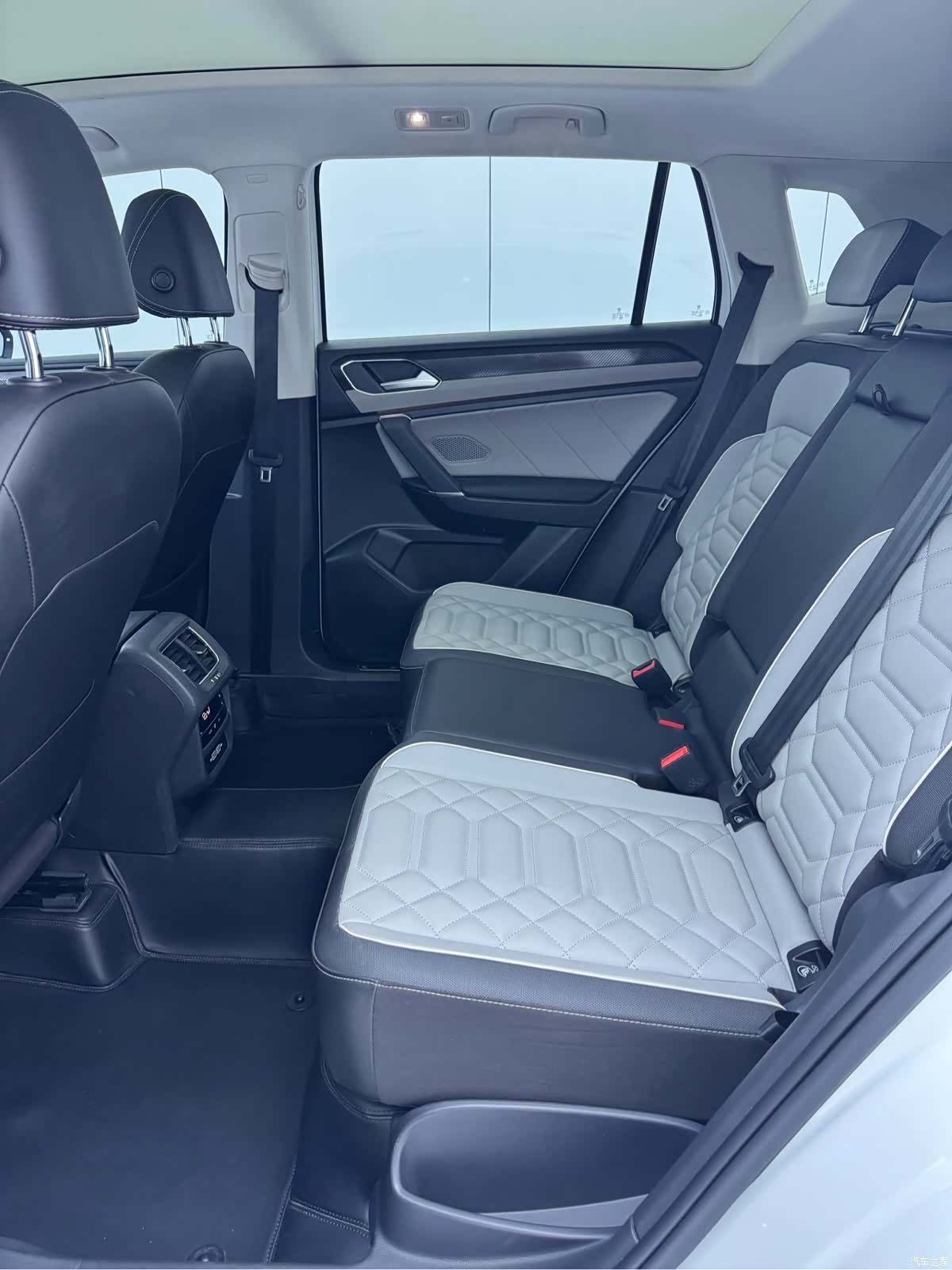 Volkswagen Tayron, 2023 11