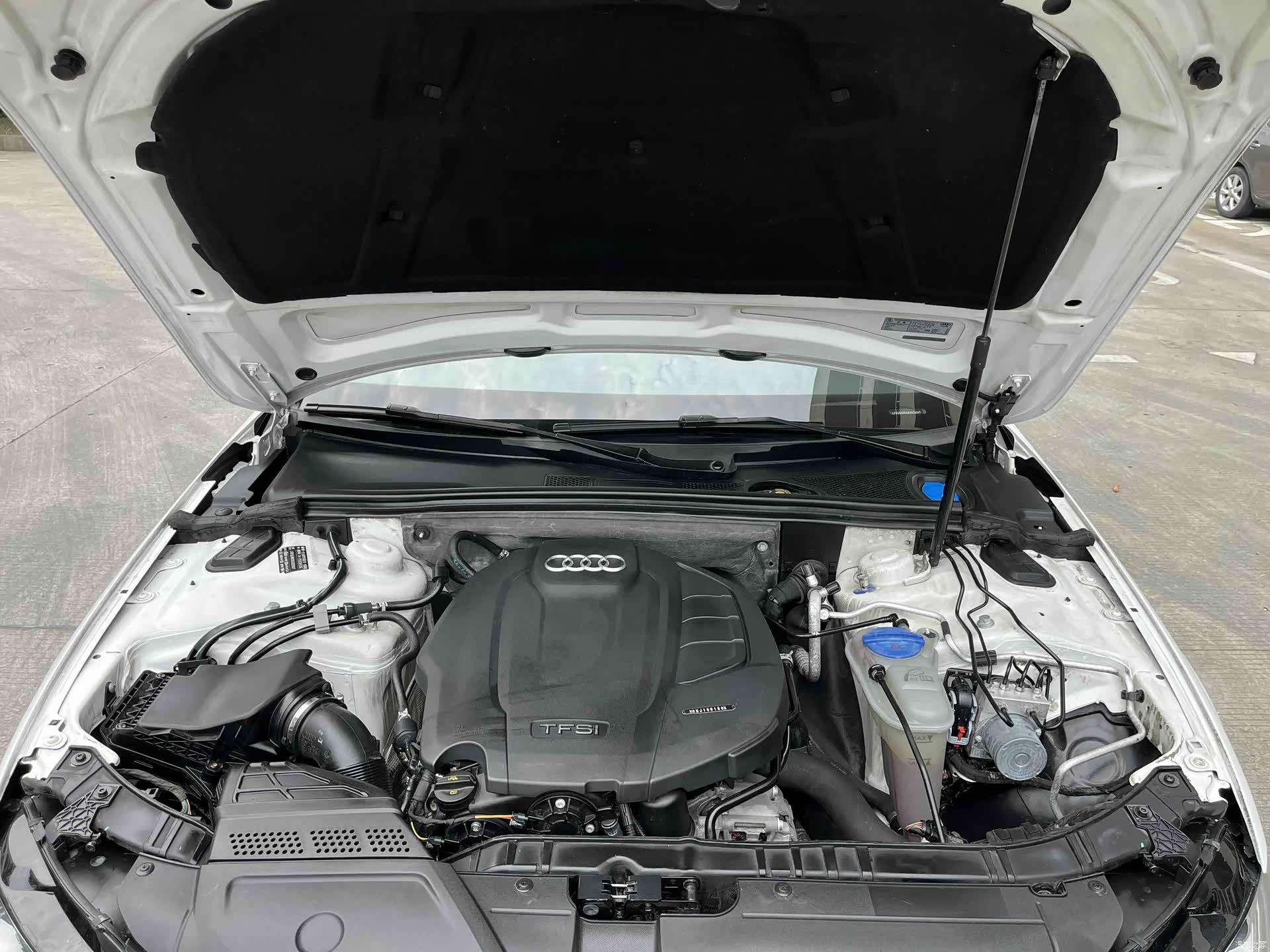 Audi A4L, 2016 6