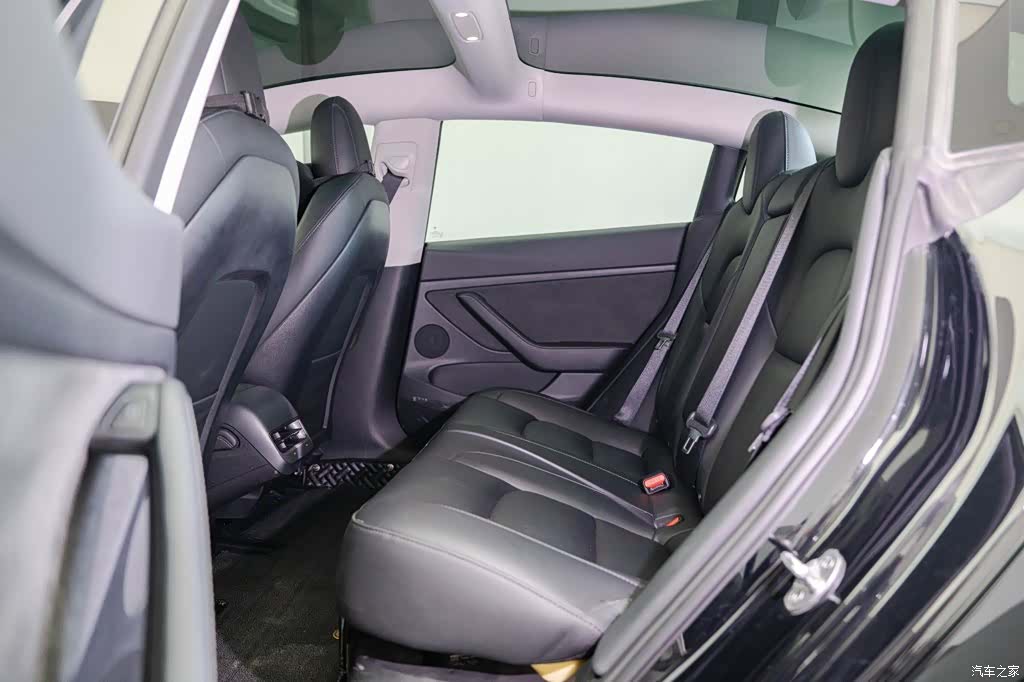 Tesla Model 3, 2023 18