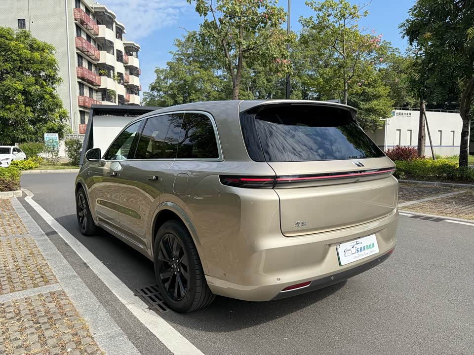 Li Auto Ideal L8