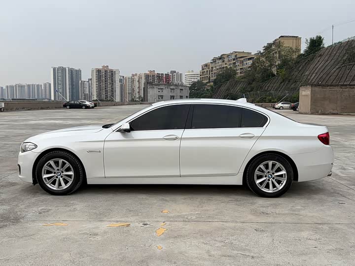 BMW 5 Series 2014 520Li dian ya xing