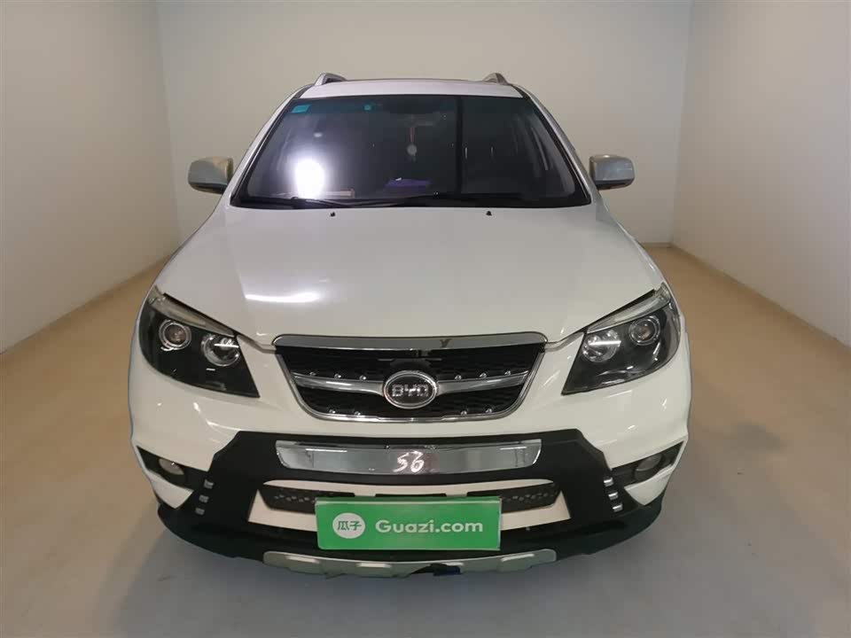 BYD S6