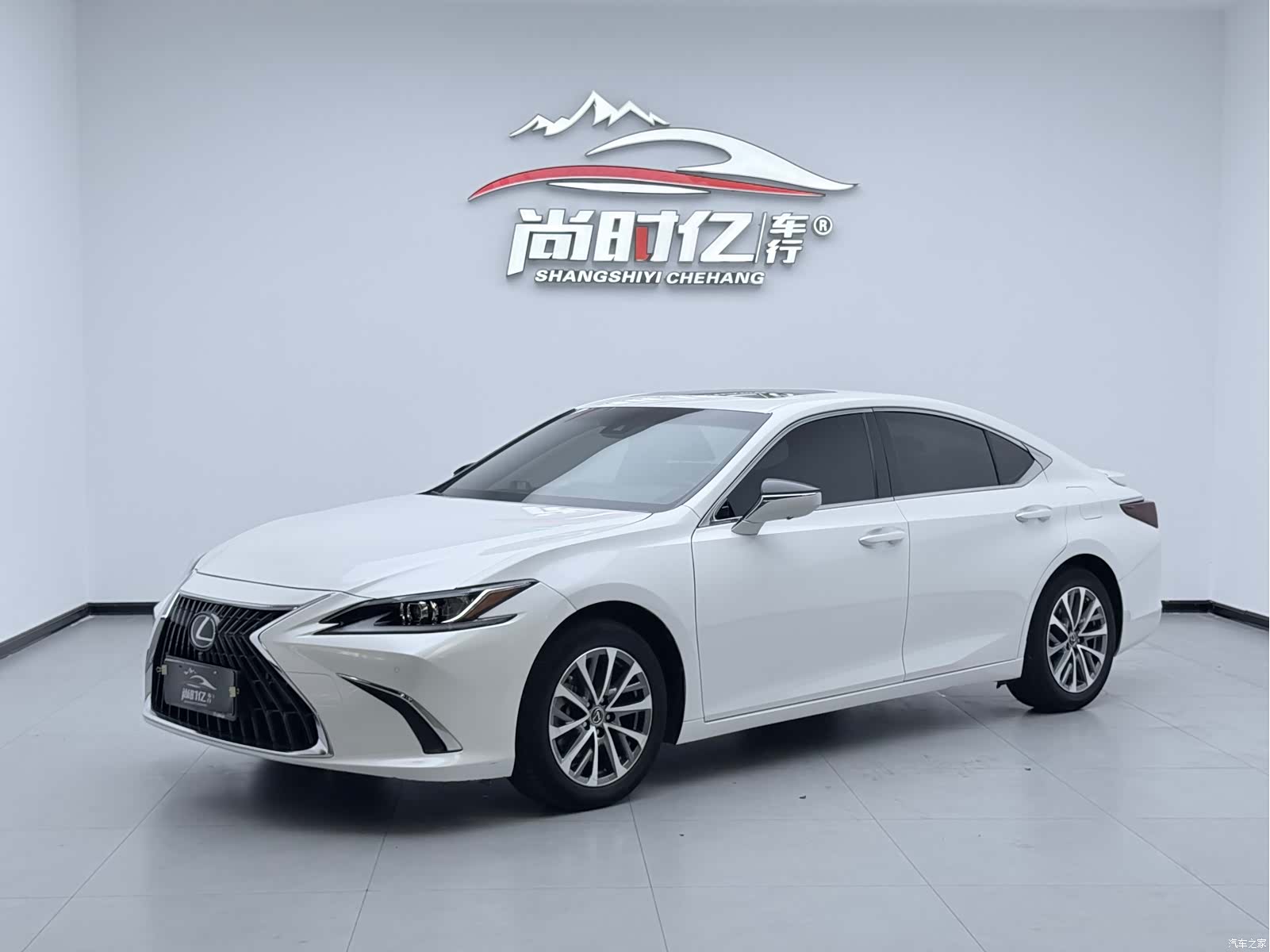 Lexus ES, 2024 1