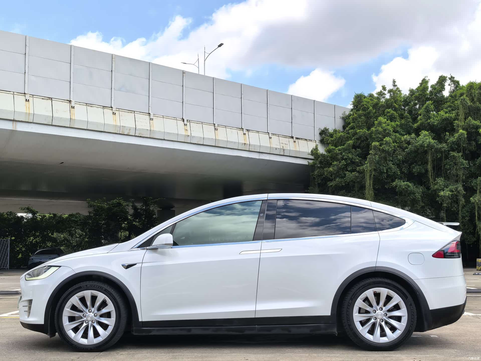 Tesla Model X, 2018 4