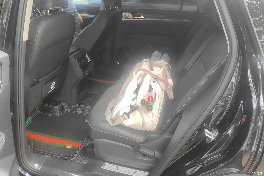 Volkswagen Teramont X, 2020 11
