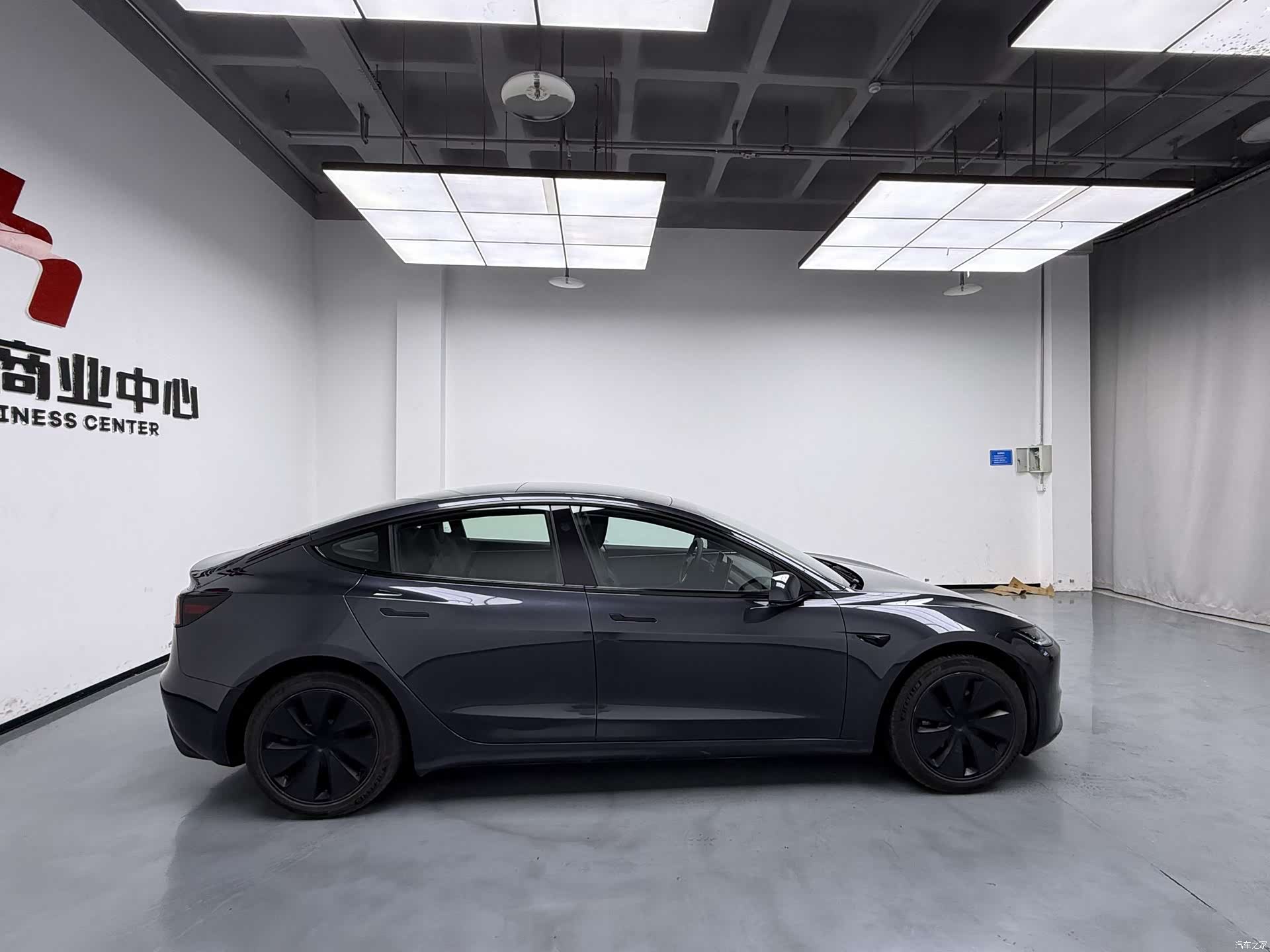 Tesla Model 3, 2024 все фото