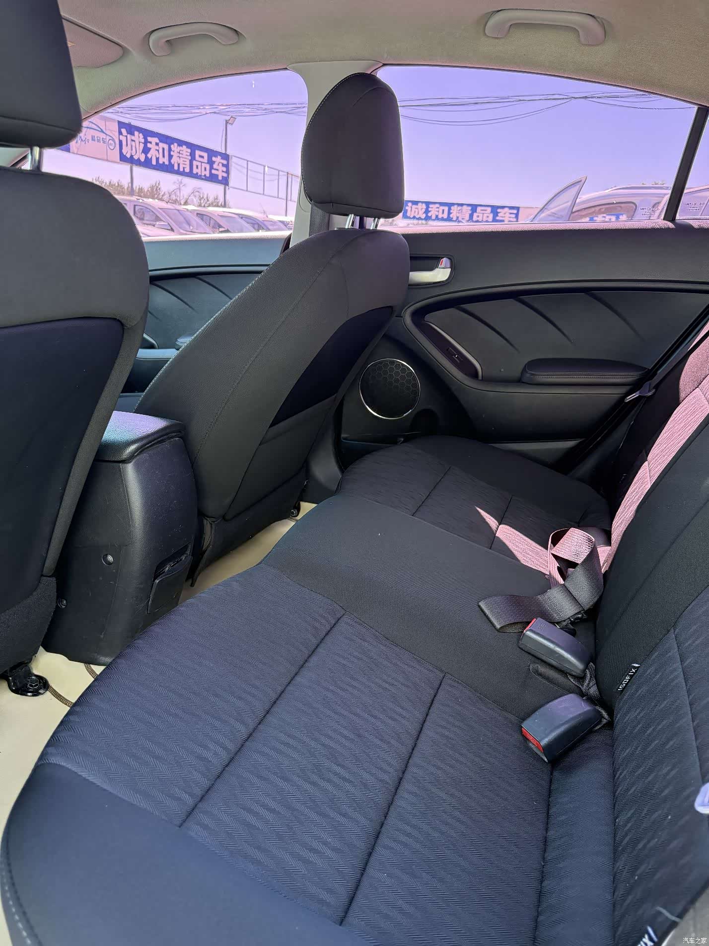 Kia K3, 2014 6