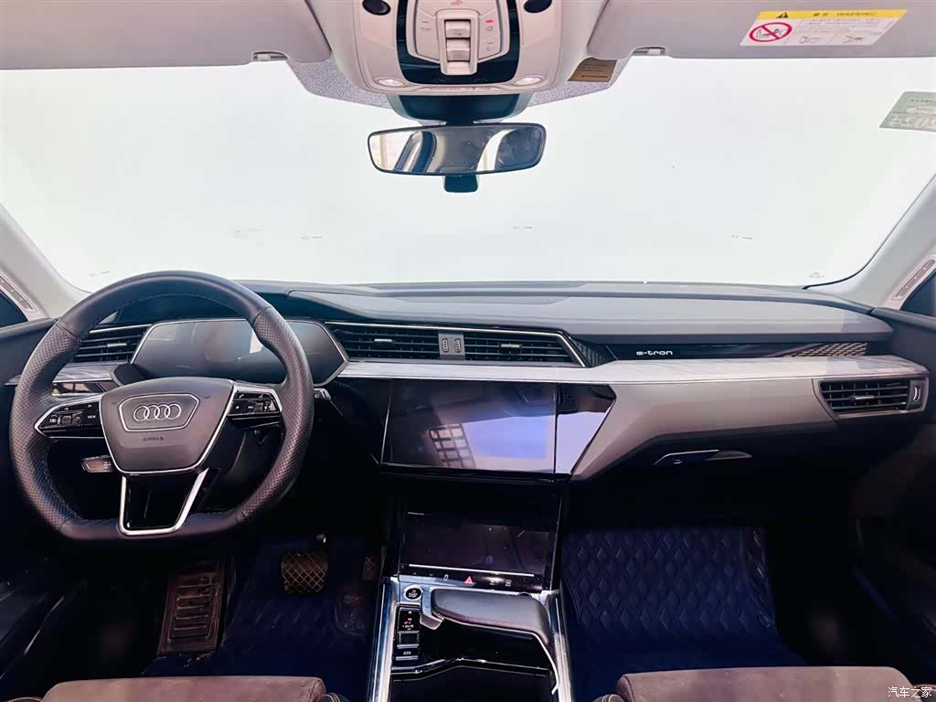 Audi e-tron, 2022 7