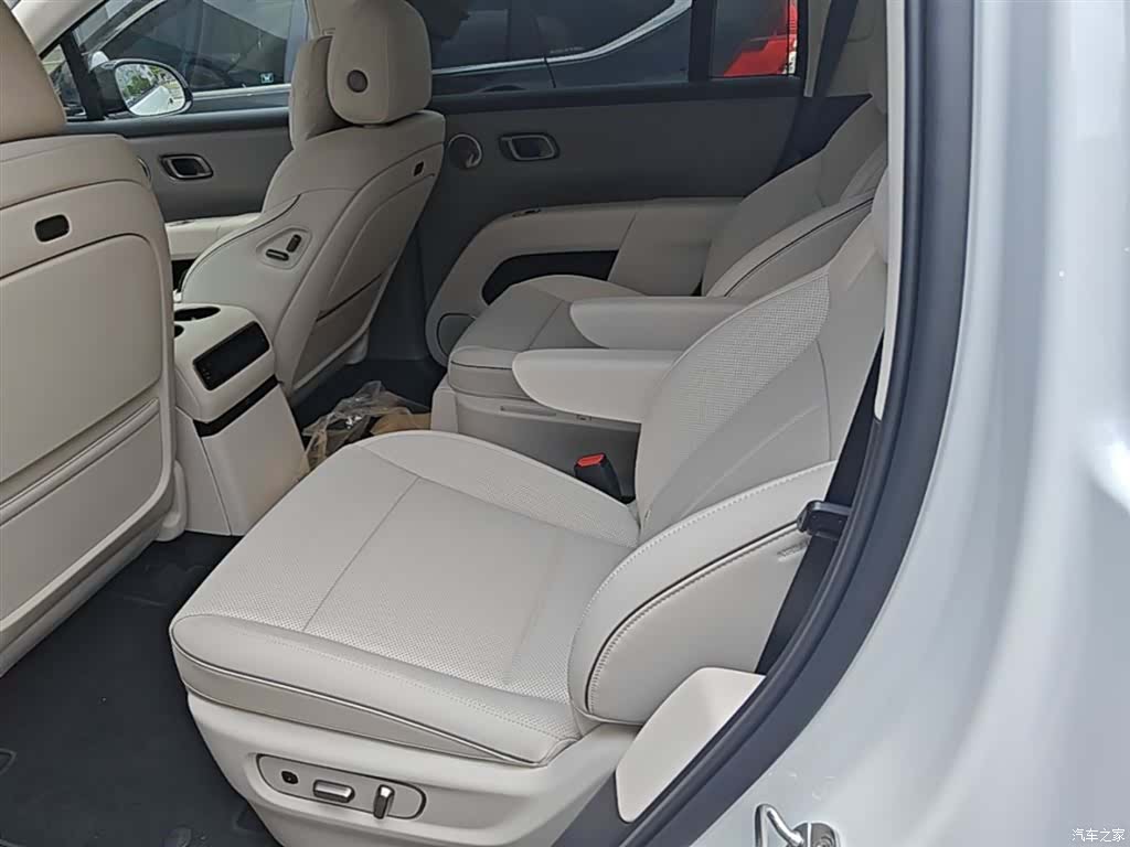 Li Auto i8, 2026 17