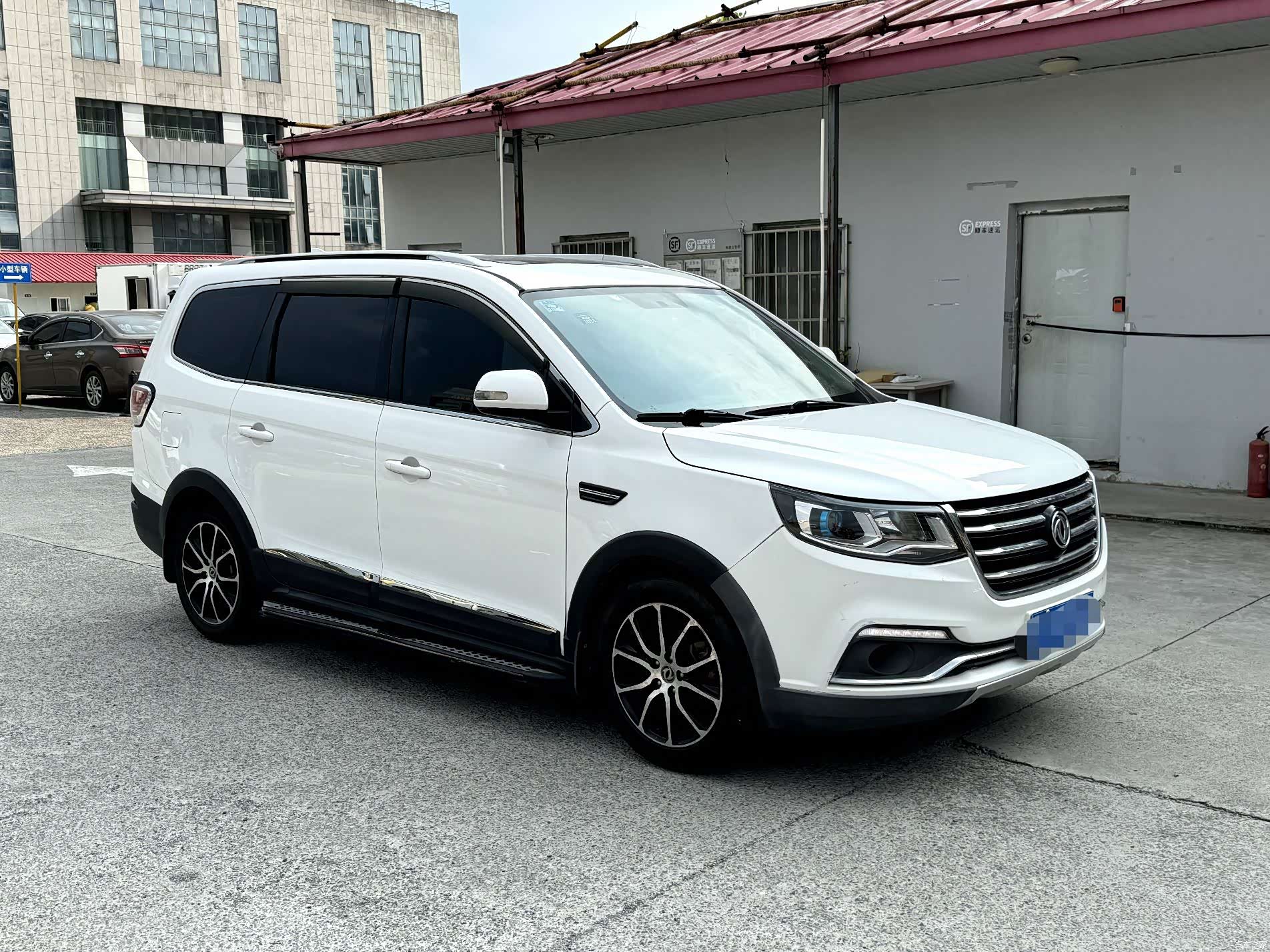 DongFeng SX6, 2017 3