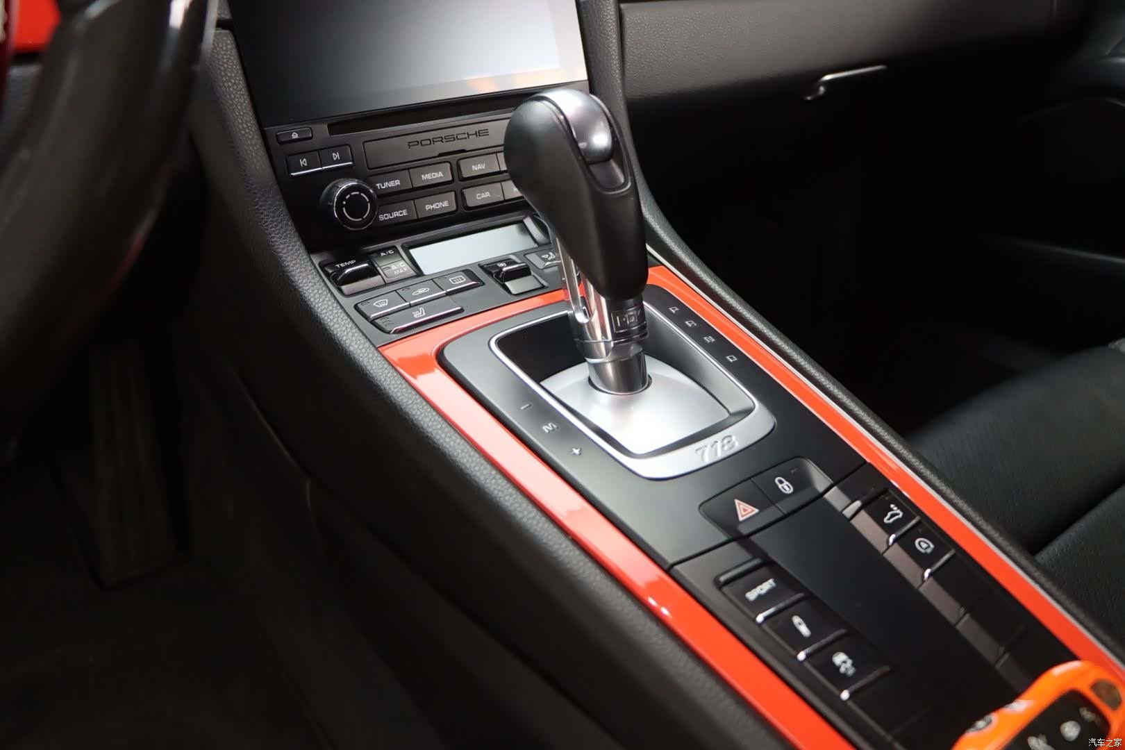 Porsche Cayman, 2018 9