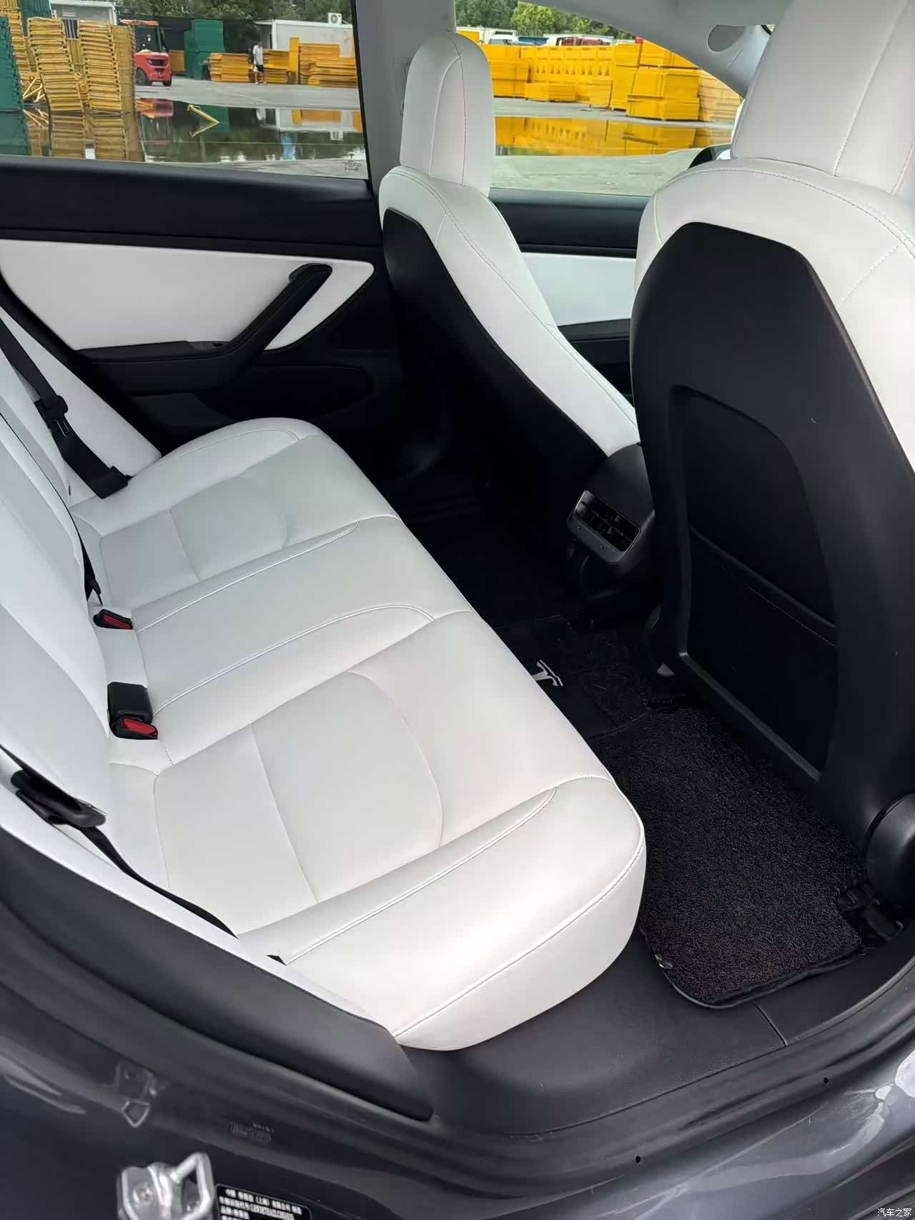 Tesla Model 3, 2020 4